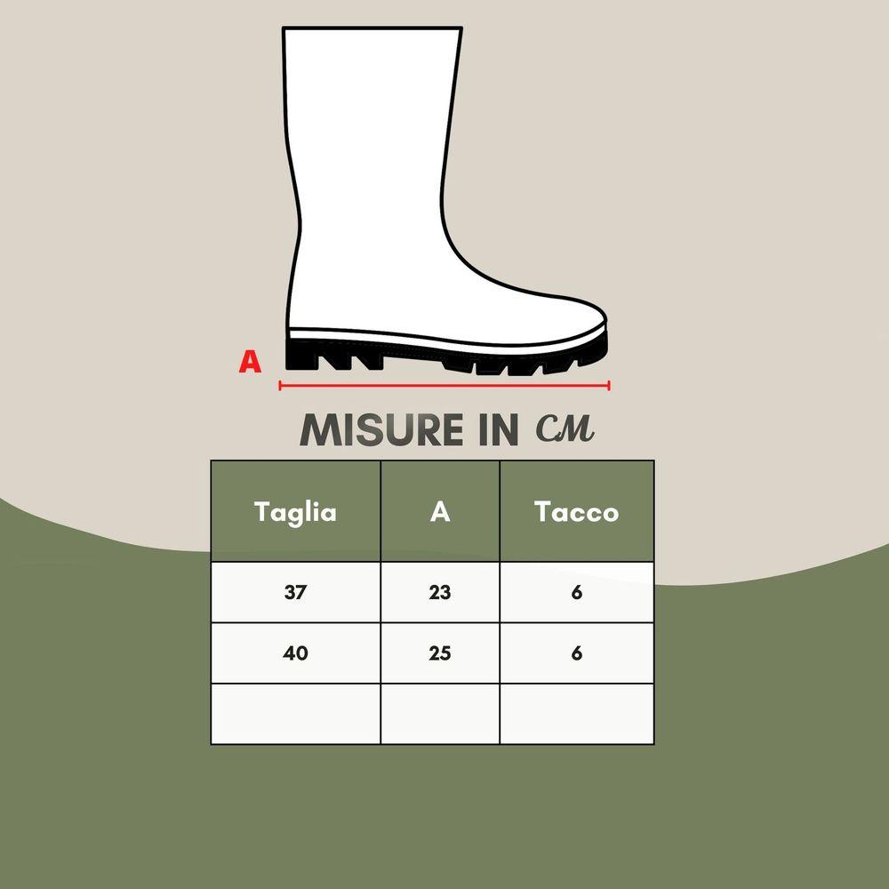 Alexander McQueen Black Leather Chelsea Boots