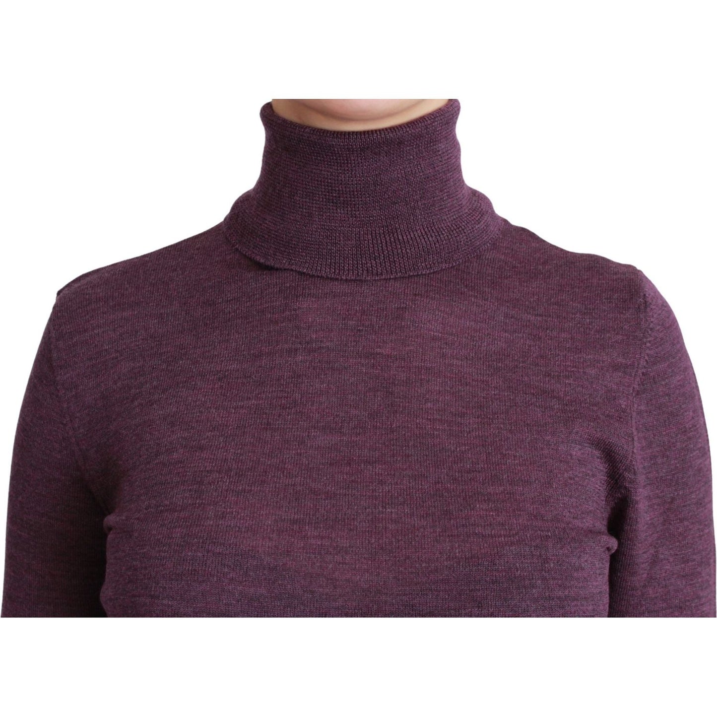 Elegant Turtleneck Wool Sweater in Purple