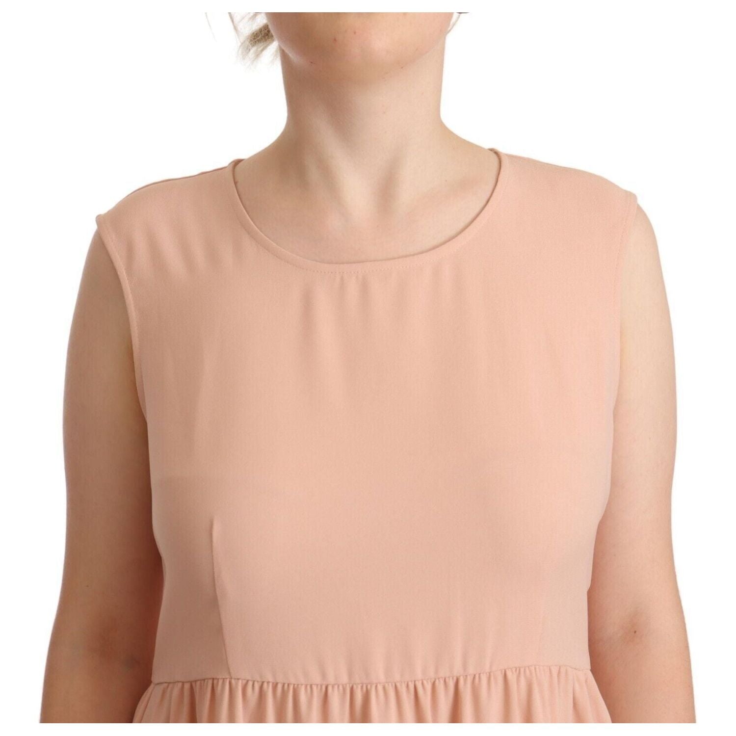 فستان توين سيت أنيق باللون البيج بدون أكمام