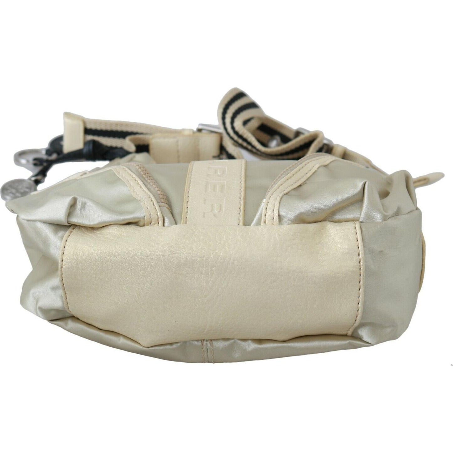 Chic White Fabric Shoulder Bag - Perfect for Any Occasion