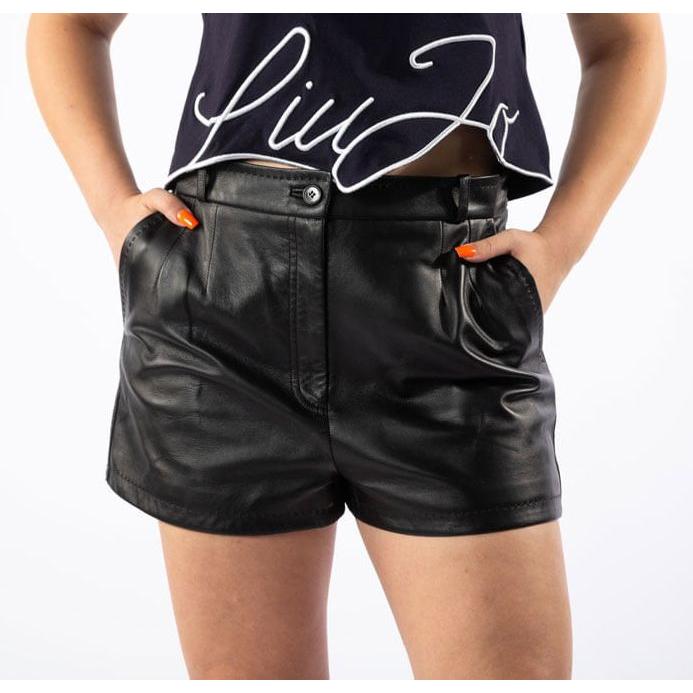 Chic Lambskin Leather Shorts in Black