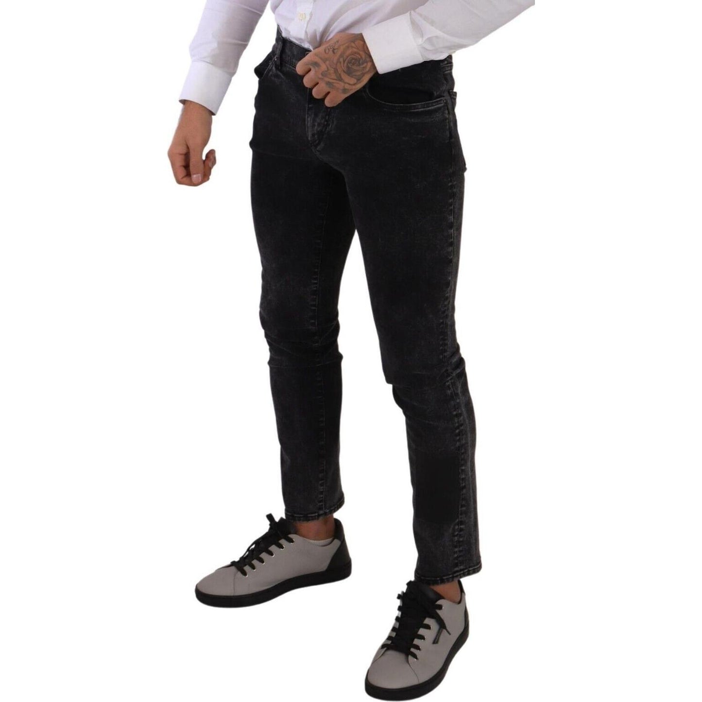 Sleek Slim-Fit Designer Jeans in Black Gray