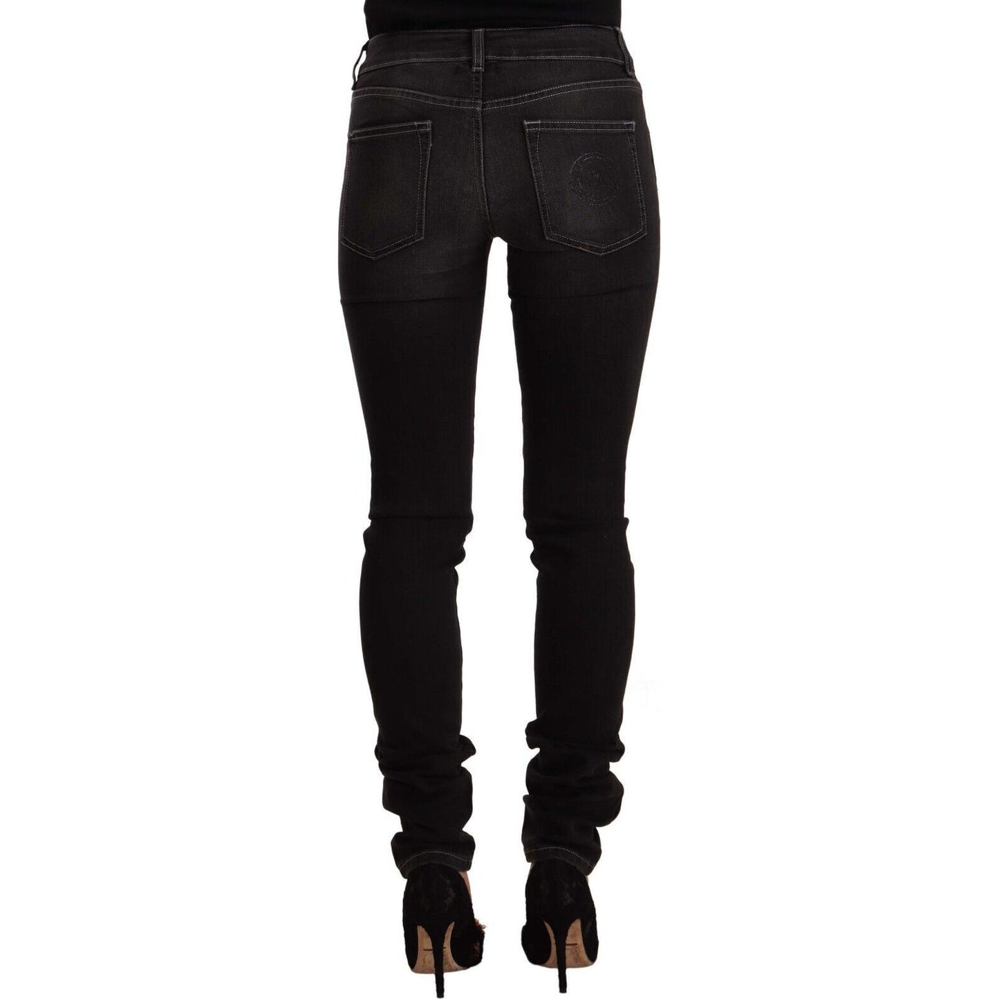 Chic Slim-Fit Black Washed Jeans