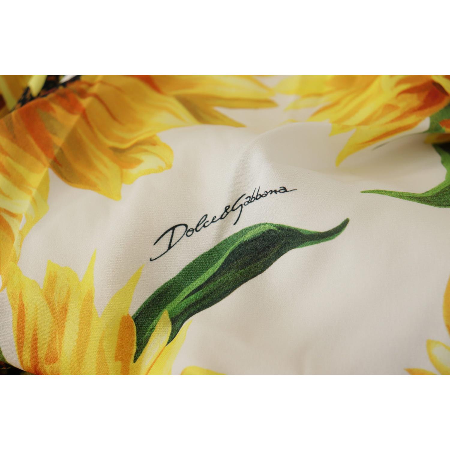 فستان ميدي أنيق بطبعة زهور باللون الأبيض من دولتشي آند غابانا