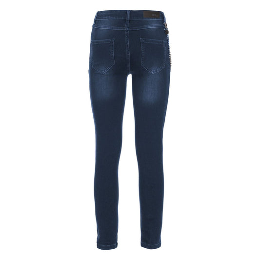 Chic Lightly Washed Blue Slim-Fit Jeans with Chain Detail