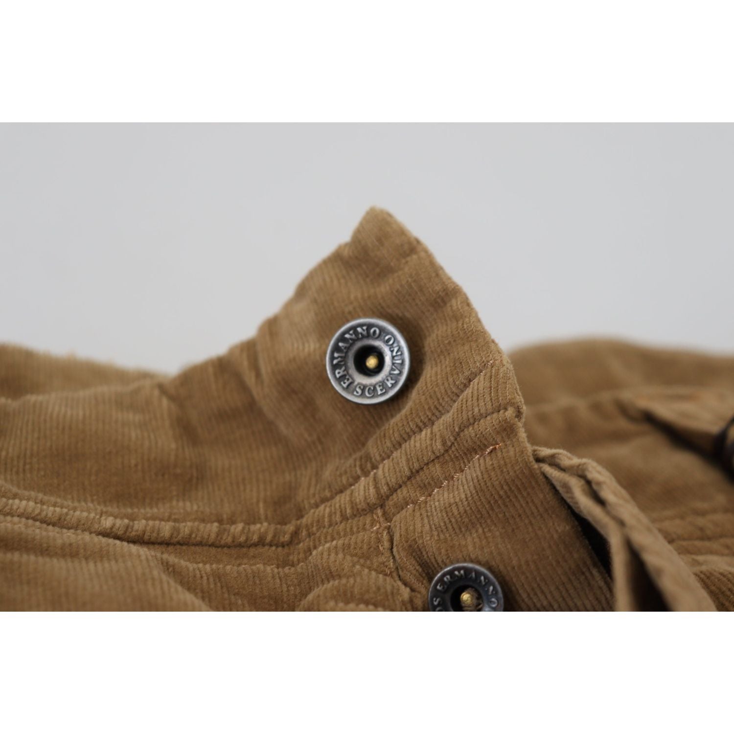 بنطلون كارجو كوردروي بني أنيق من إيرمانو شيرفينو