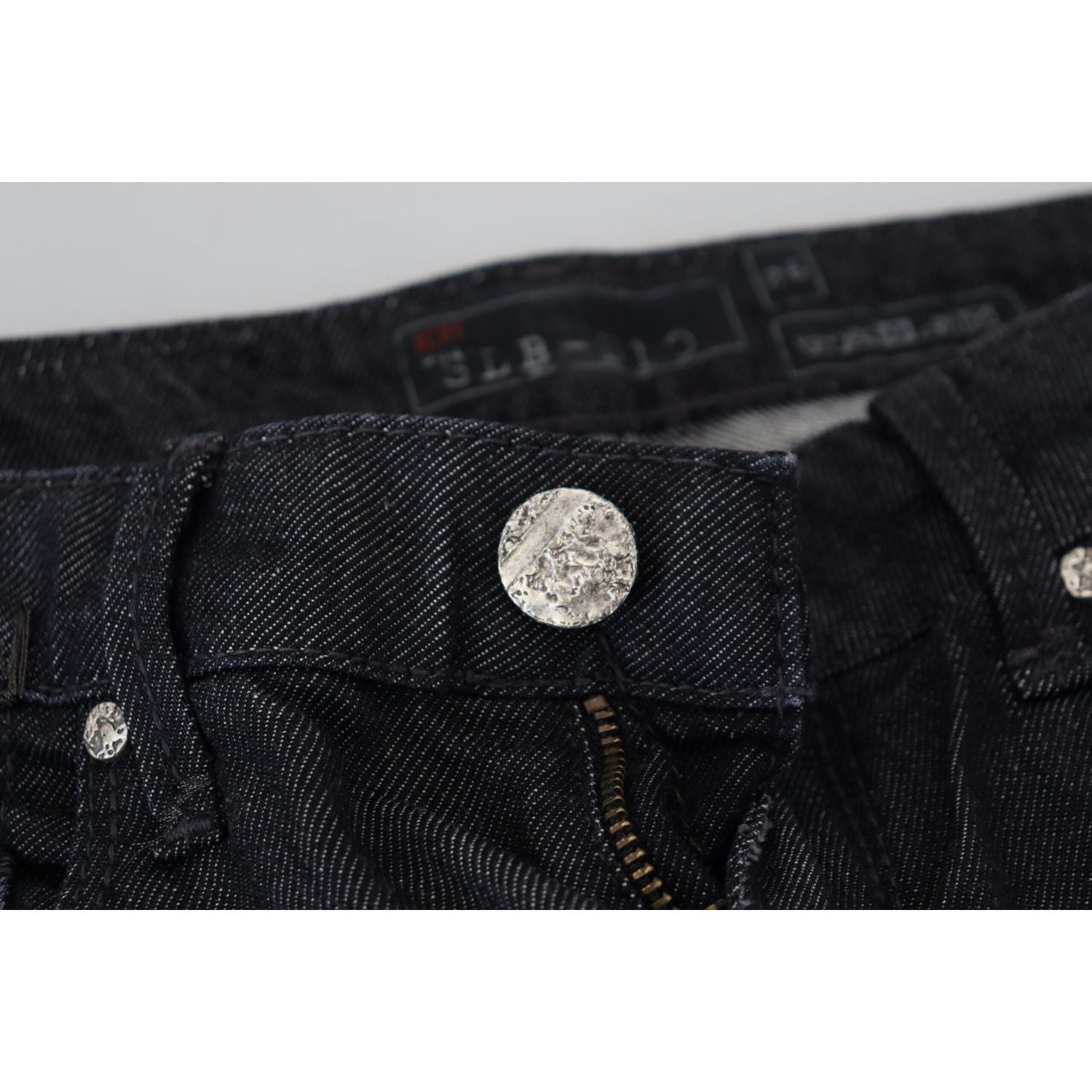 بنطلون جينز مستقيم بخصر منخفض باللون الأسود من Acht Chic