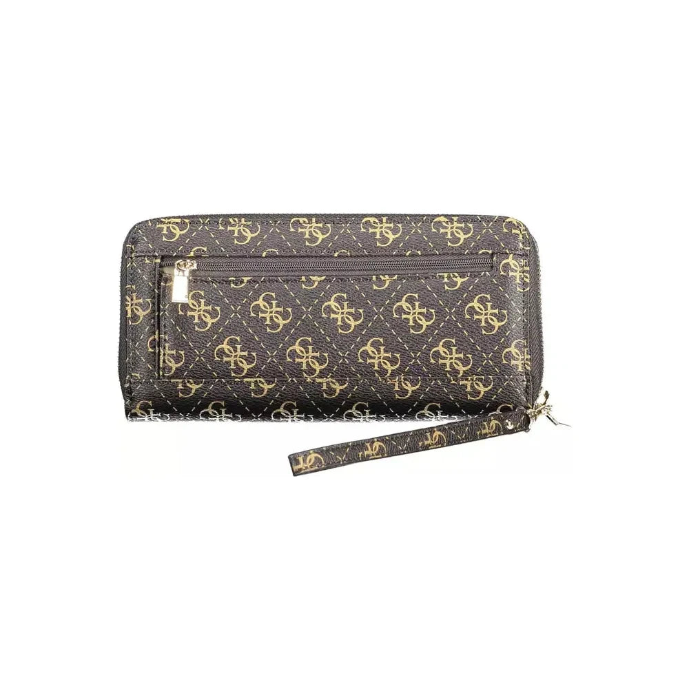 Chic Brown Zip Wallet with Contrasting Details