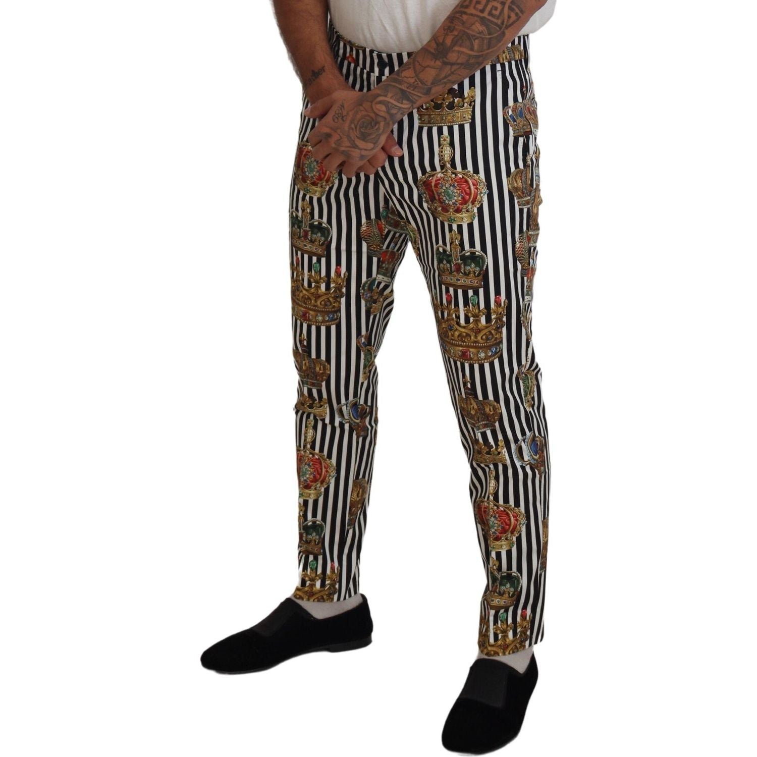 بنطال شينو أنيق بخطوط ذهبية من دولتشي آند غابانا