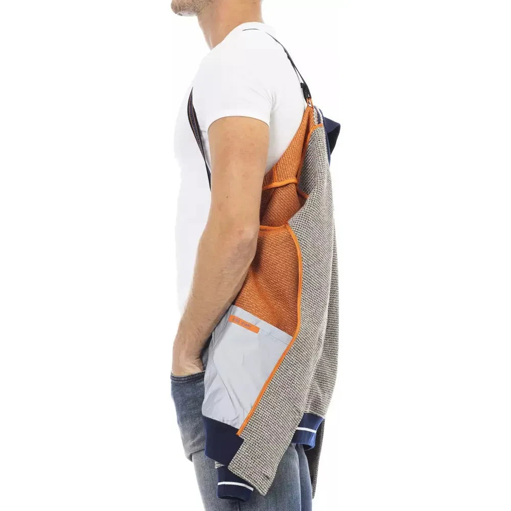 Front view with bag zipped and handles upright.