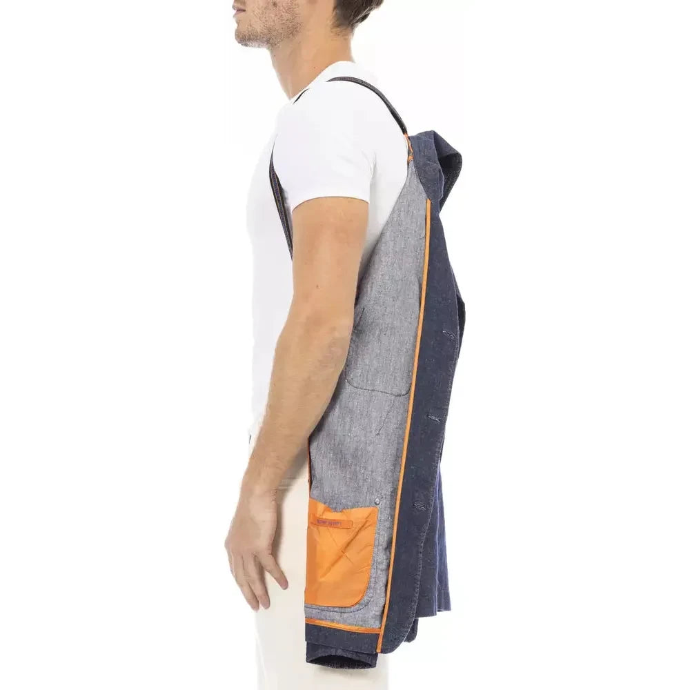 Front view with bag zipped and handles upright.