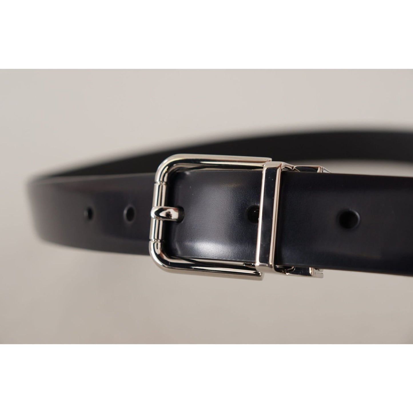 Elegant Black Leather Belt with Metal Buckle