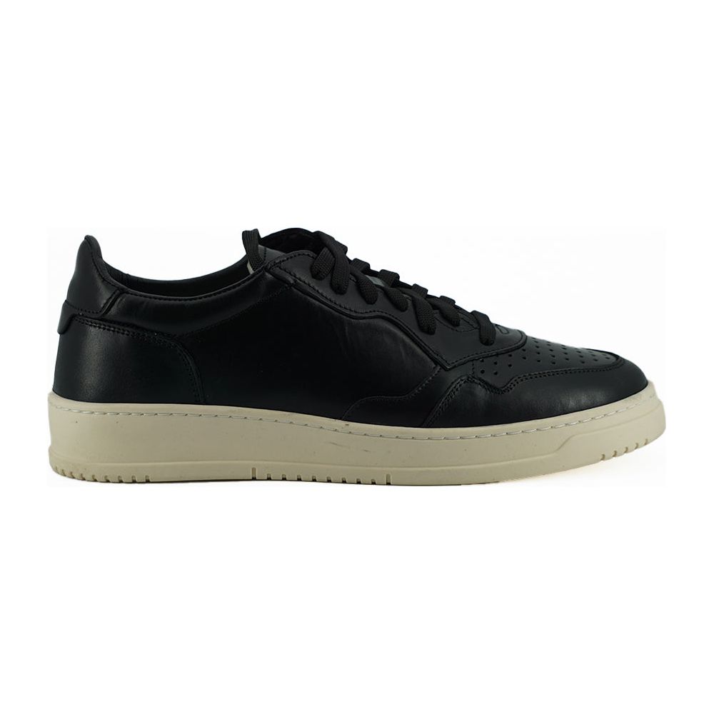 Elegant Black Leather Sneakers - Unisex Style