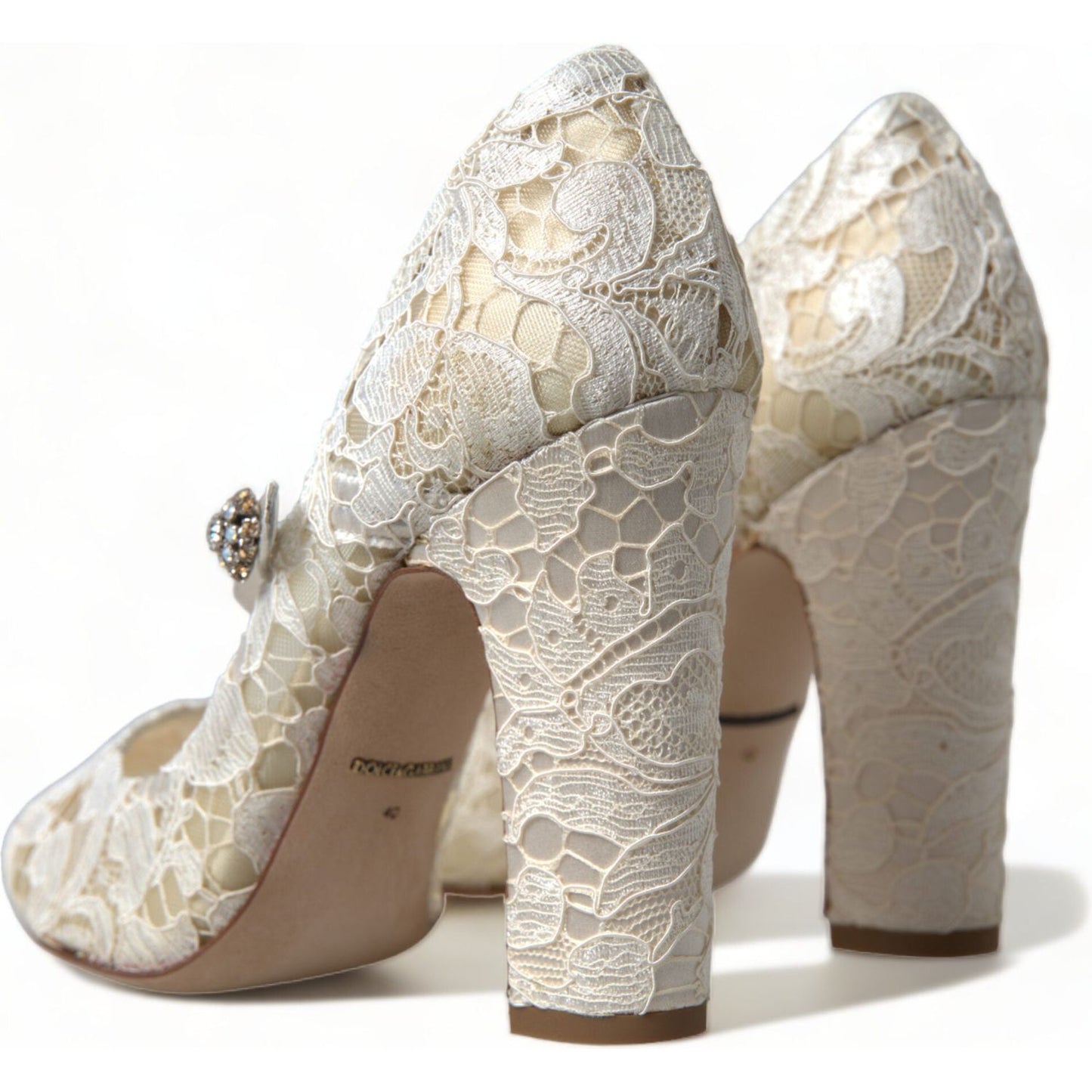 Chic Lace Block Heels Sandals in Cream White