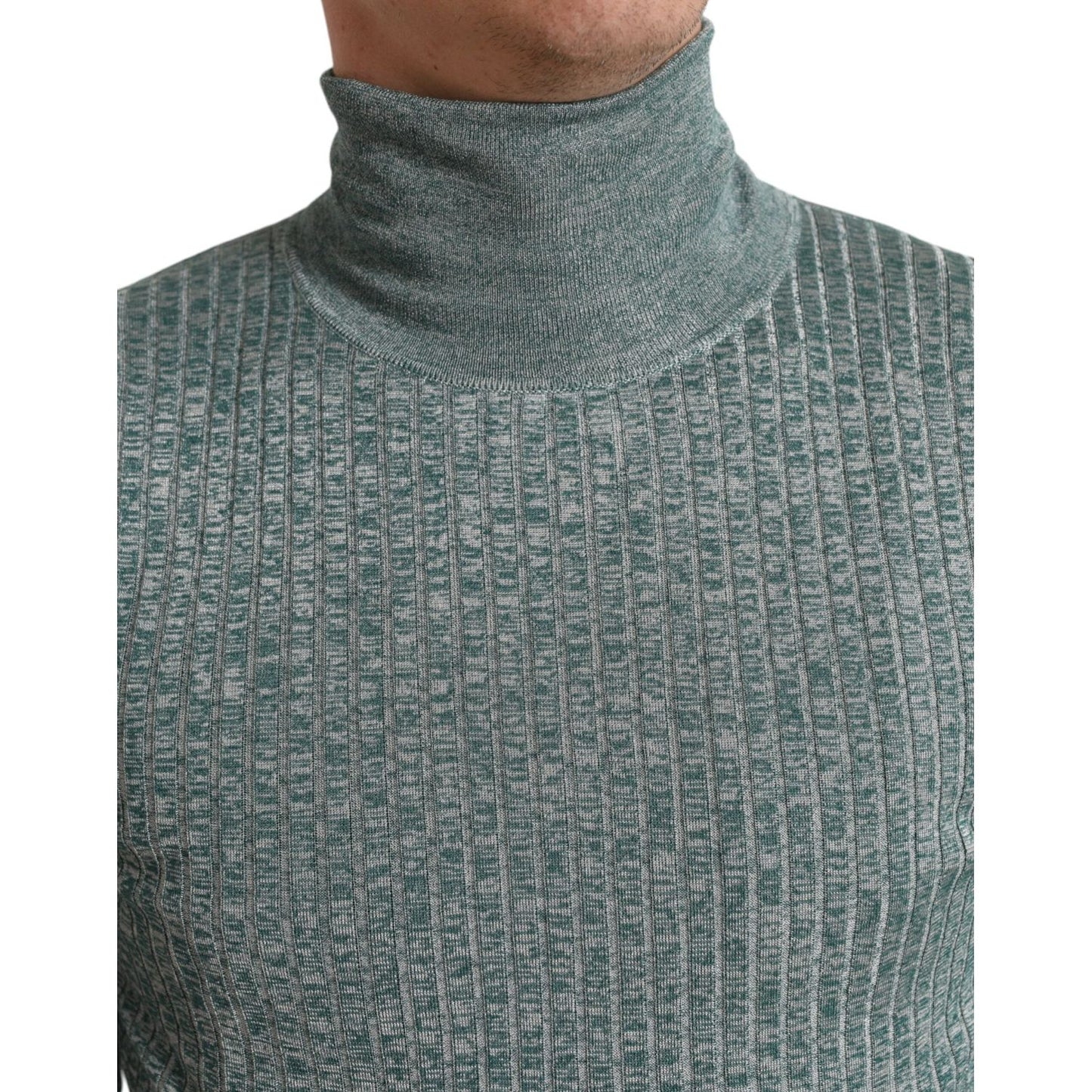 Elegant Green Turtleneck Pullover Sweater