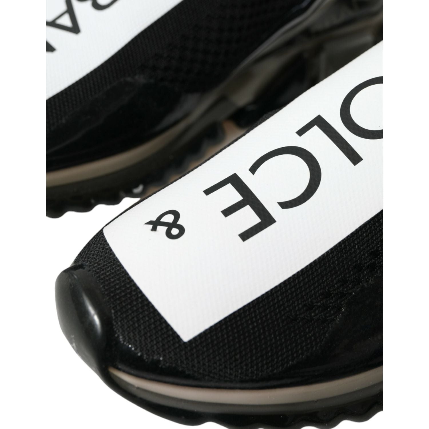 حذاء سنيكرز سورينتو أنيق باللونين الأبيض والأسود من دولتشي آند غابانا