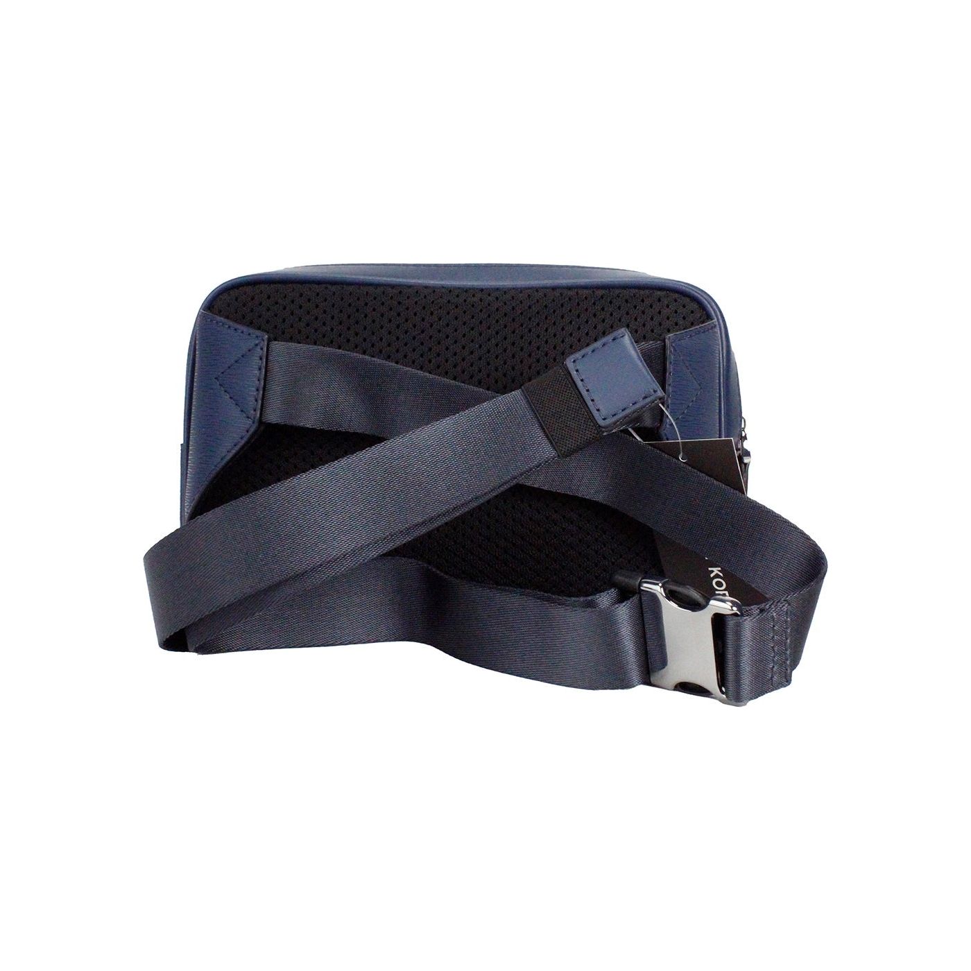 Front view with bag zipped and handles upright.