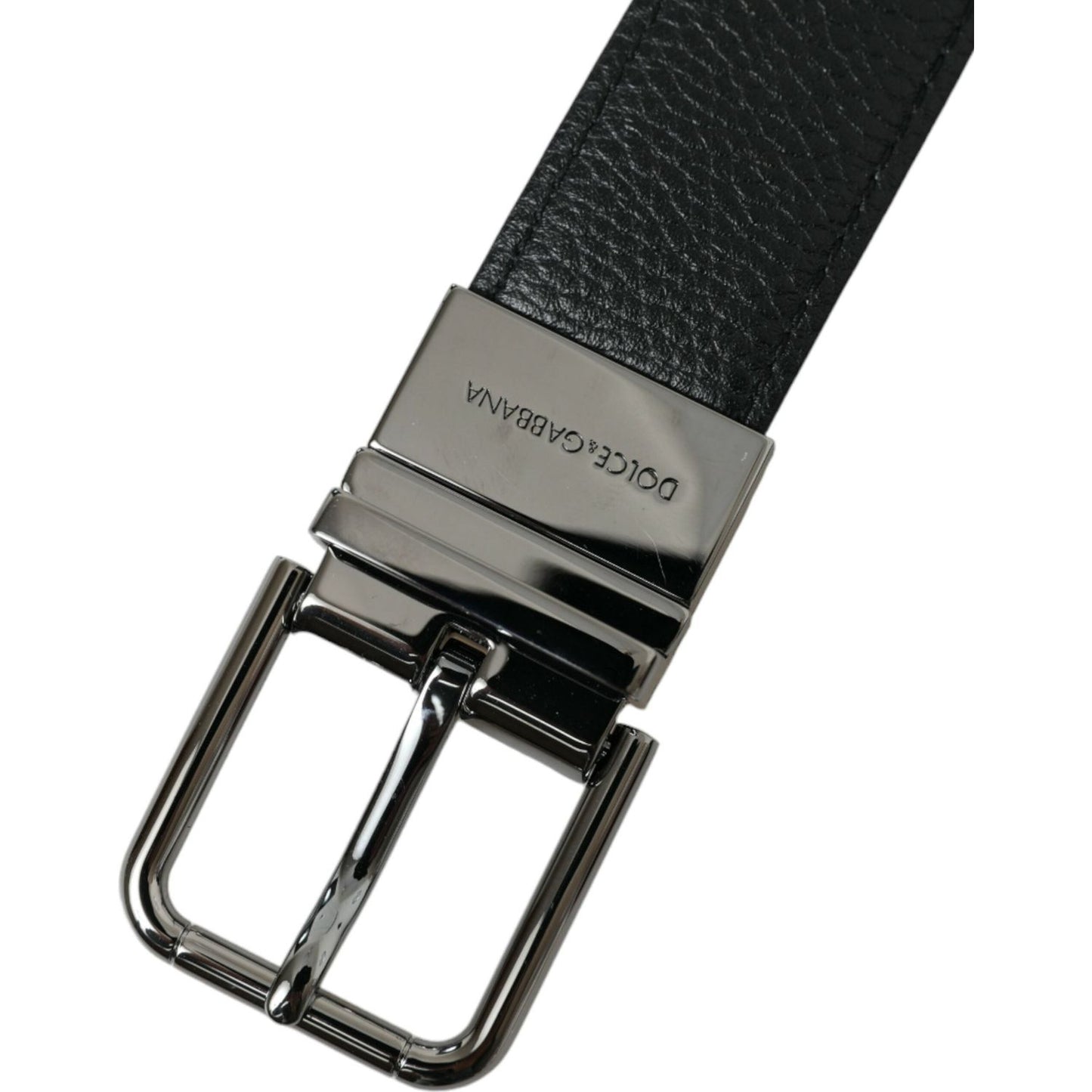 Elegant Leather Belt with Metal Buckle