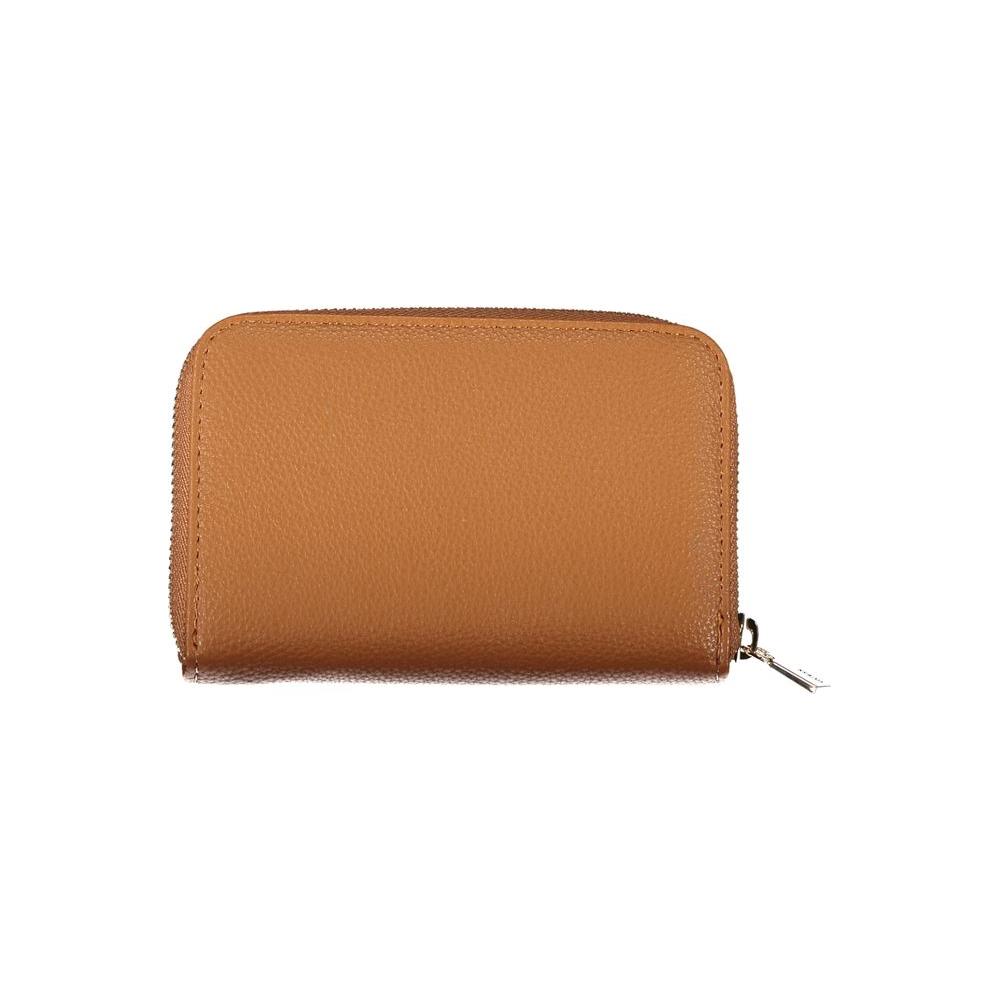 Chic Brown Wallet with Ample Storage