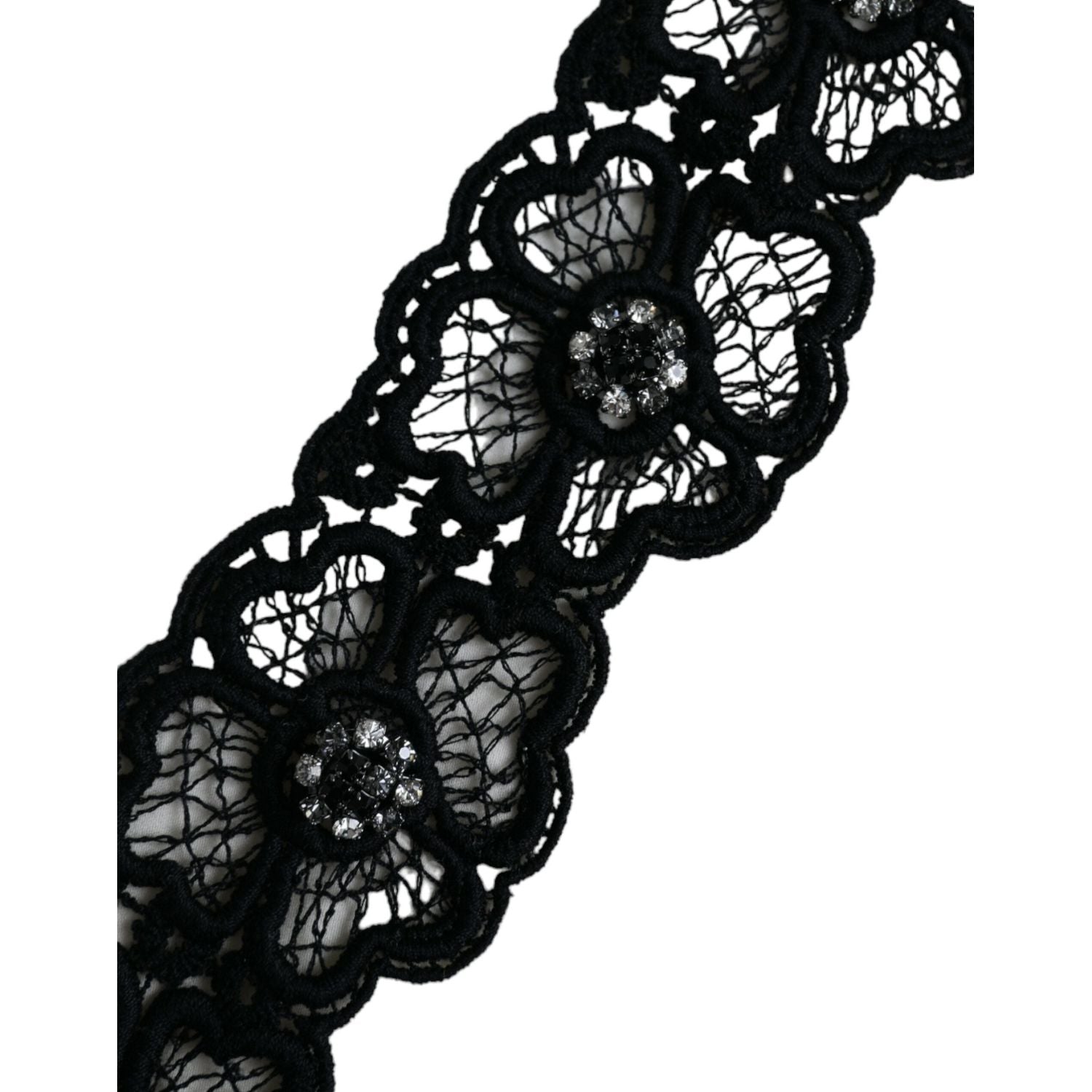 优雅的米白色蕾丝边丝绸衬衫