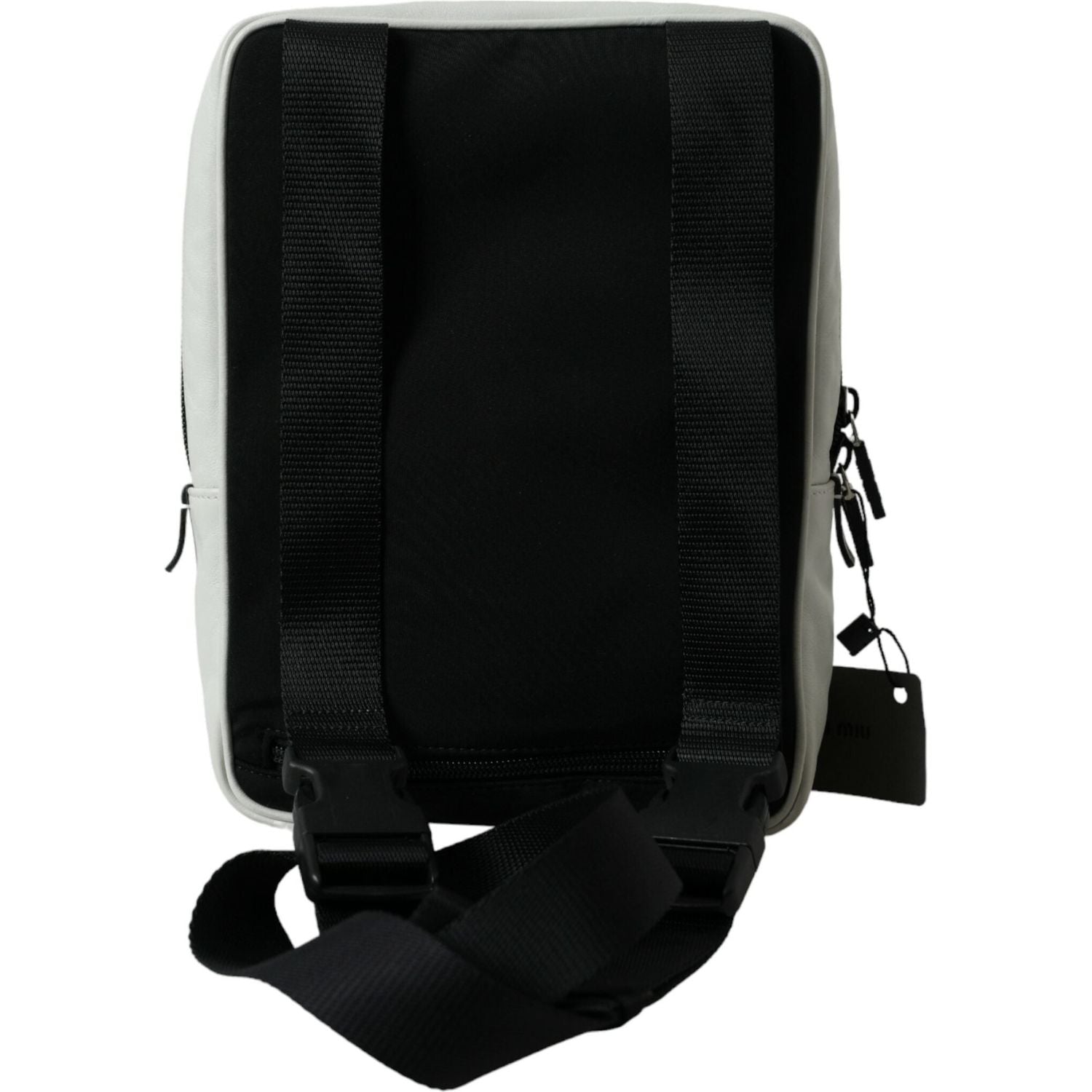 Front view with bag zipped and handles upright.