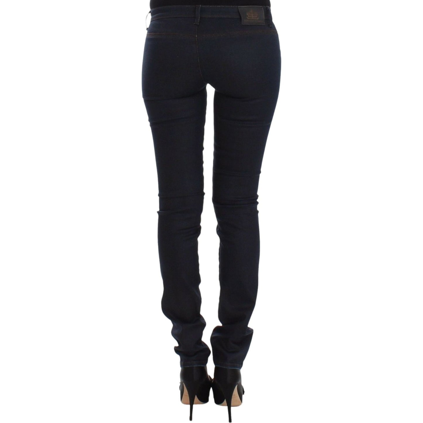 Chic Dark Blue Slim Jeans for Elegant Style