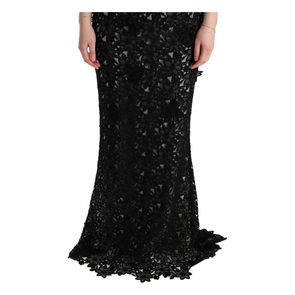 Elegant Black Maxi Shift Dress with Floral Applique