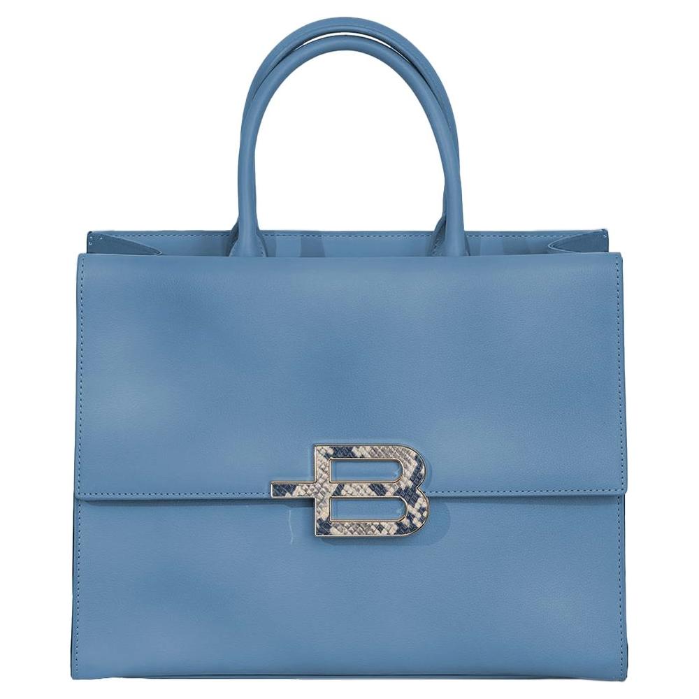 Chic Calfskin Handbag with Magnet Detail