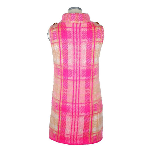 Chic Sleeveless Tartan Knit Dress with Pink Accents