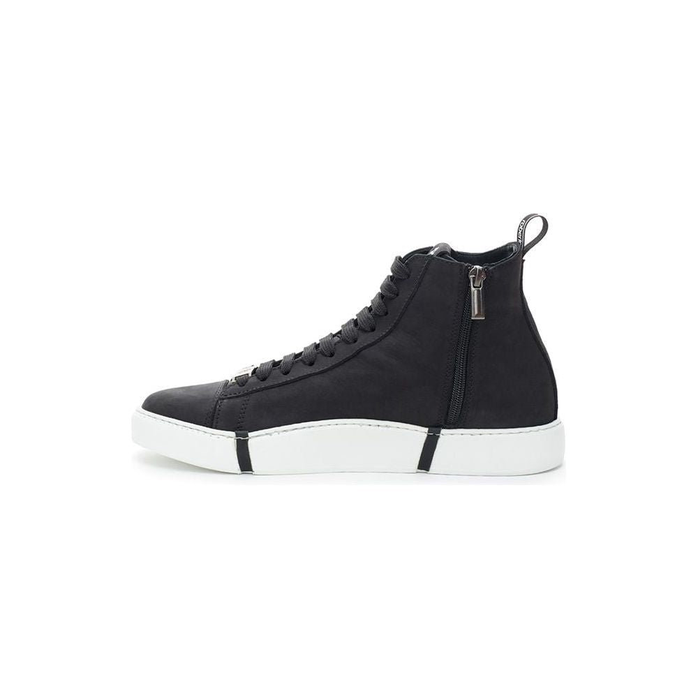 Elegant Suede Sneakers in Chic Black