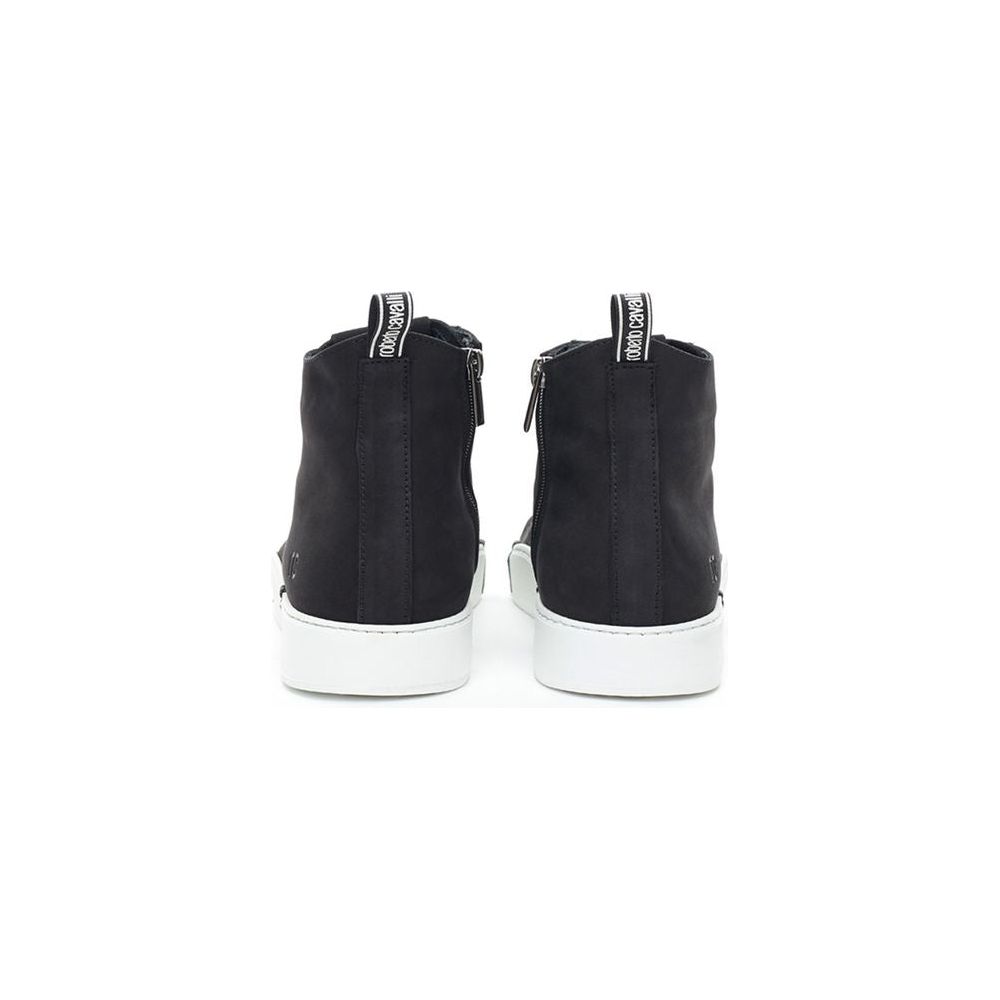 Elegant Suede Sneakers in Chic Black