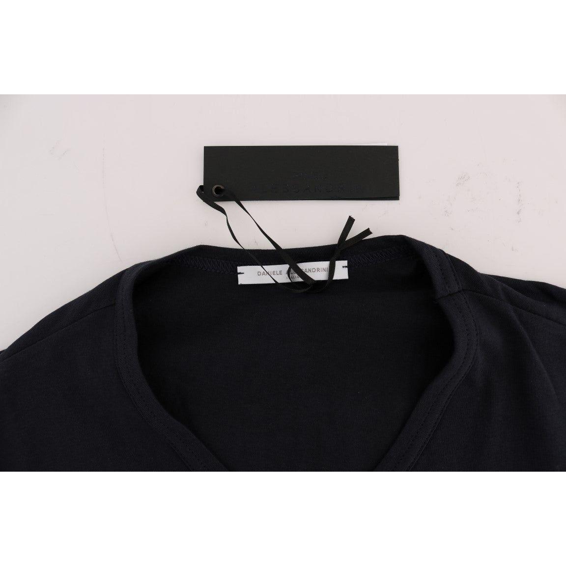 تي شيرت دانييل أليساندريني شيك من القطن بفتحة رقبة على شكل حرف V باللون الأزرق