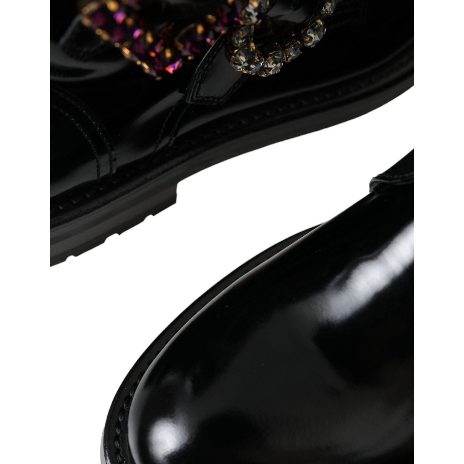 حذاء بوت من الجلد الأسود مع أبازيم كريستال من دولتشي آند غابانا