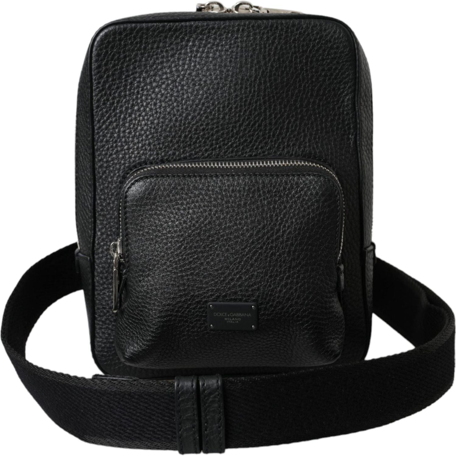 Front view with bag zipped and handles upright.