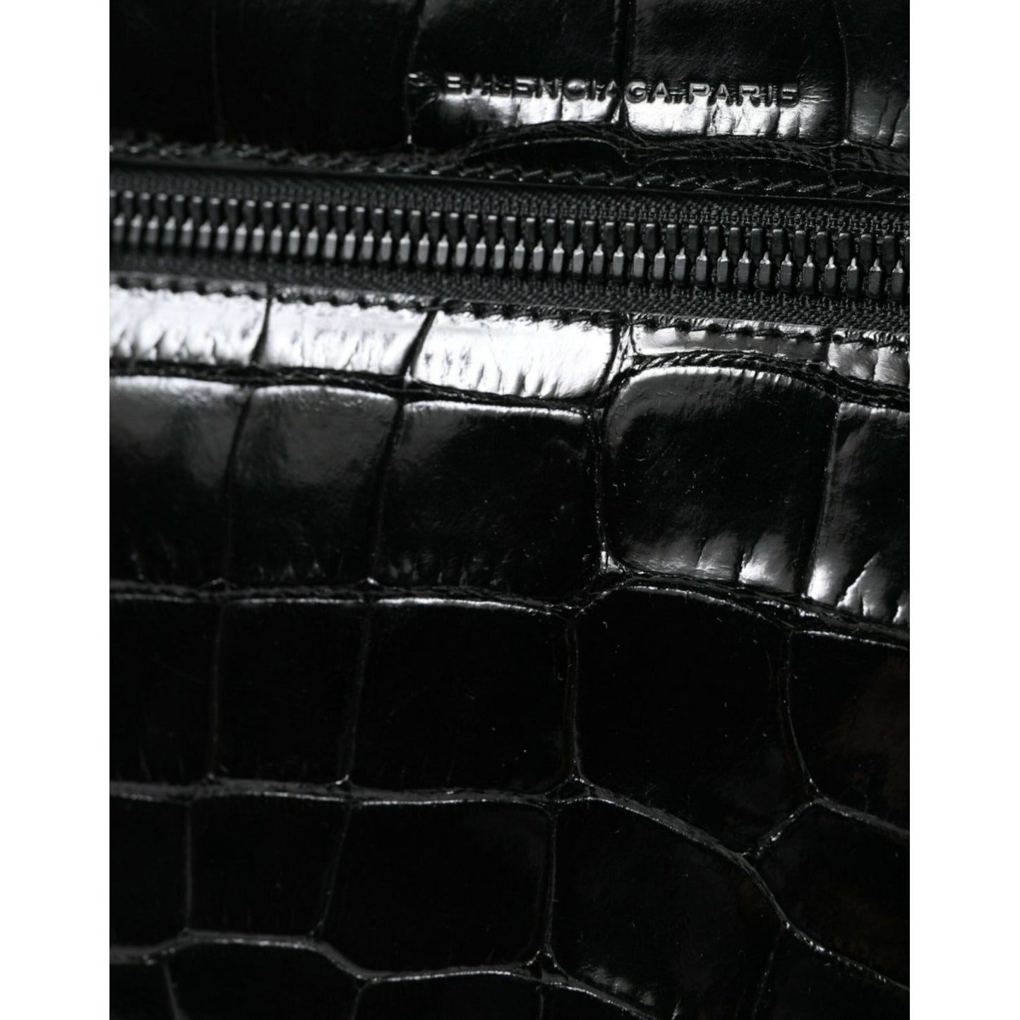 BalenciagaElegant Exotic Leather Camera BagMcRichard Designer Brands£3159.00