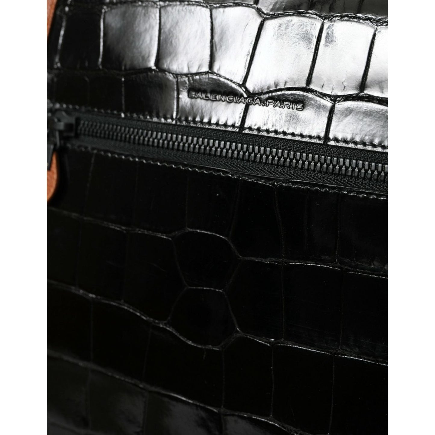 Elegant Crocodile Leather Crossbody Bag