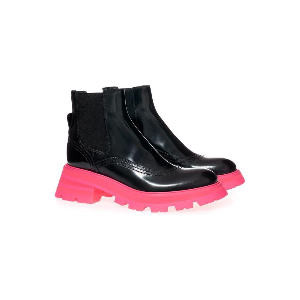 Alexander McQueen Black Leather Chelsea Boots