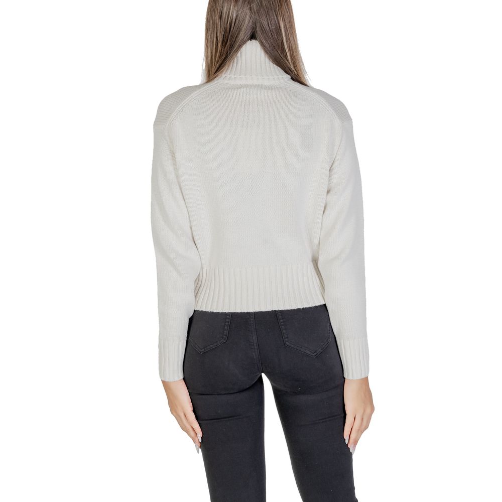 Calvin Klein Jeans Cream Cotton Turtleneck Calvin Klein Jeans