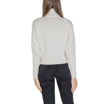 Calvin Klein Jeans Cream Cotton Turtleneck Calvin Klein Jeans
