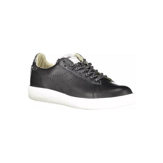 Chic Black Contrast Sole Lace-Up Sneakers