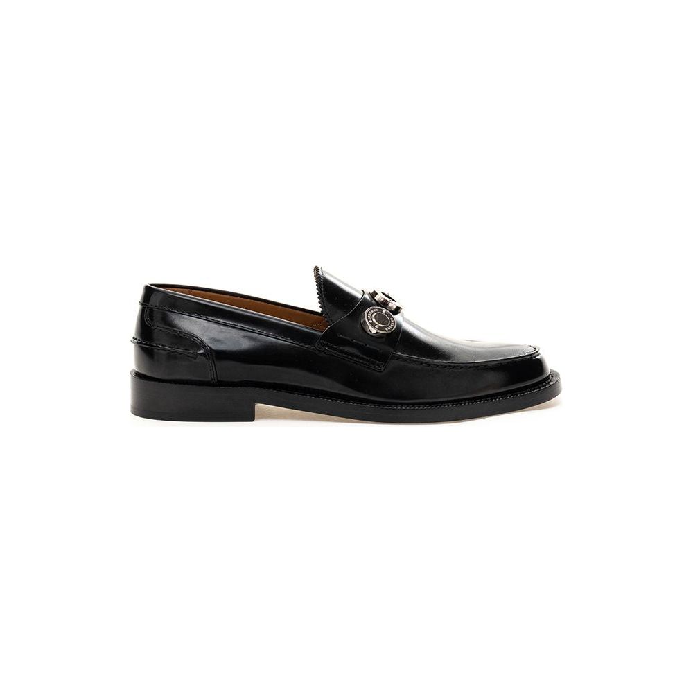 Elegant Leather Flat Shoes in Timeless Black