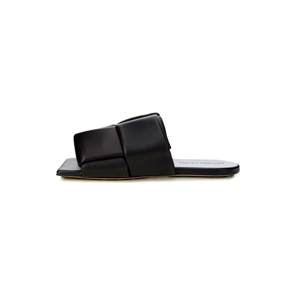 Bottega Veneta Elegant Black Leather Sandals elegant-black-leather-sandals-1