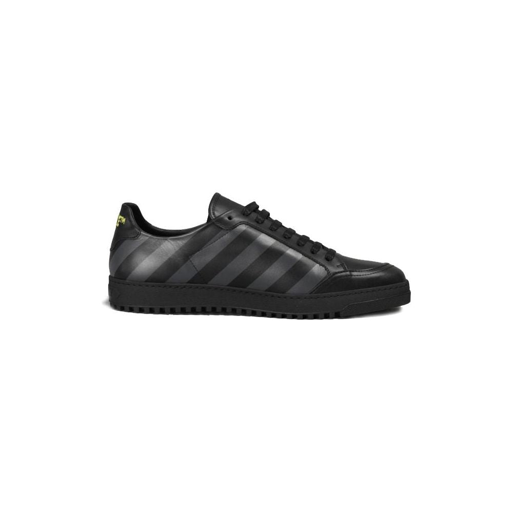 Off-White Stylish Calfskin Sneakers with Iconic Grey Stripes black-calfskin-sneakers