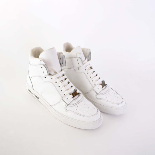 Roberto Cavalli Elevate Your Style with High-End White Sneakers logo-embossed-hi-top-sneakers-1 1-ed6cf798-0ed_b1e9921c-3861-40f7-a04d-a842623ef4e6.jpg