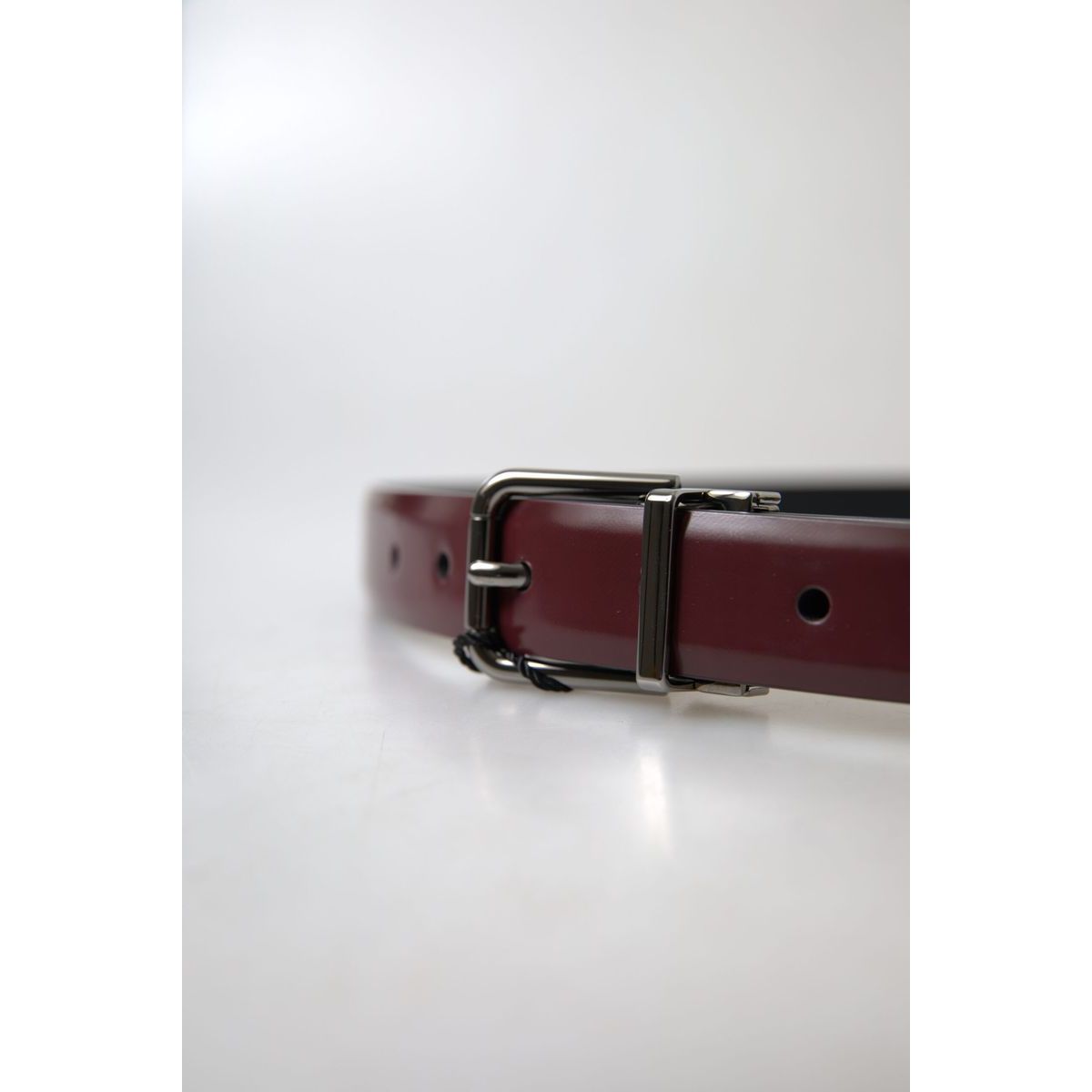 Dolce & Gabbana Elegant Bordeaux Leather Belt with Metal Buckle bordeaux-leather-silver-metal-buckle-belt 465A5146-scaled-00b2cddc-4ac.jpg
