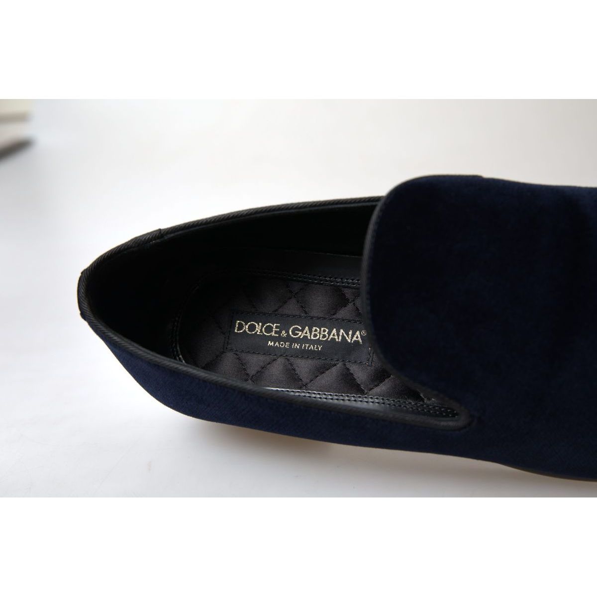 Dolce & Gabbana Elegant Blue Velvet Loafers for Men blue-velvet-loafers-formal-shoes 465A8171-scaled-3f39b537-7e0_77bb0f24-398e-4d11-b087-e997588d661a.jpg