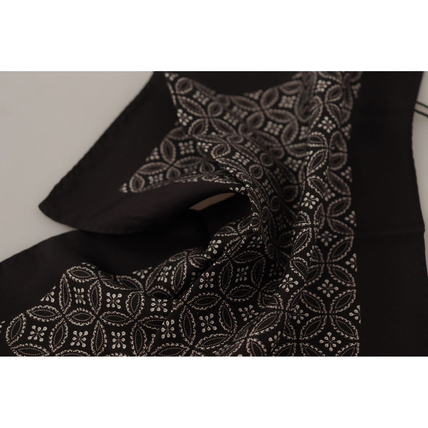 Dolce & GabbanaElegant Square Silk Men's ScarfMcRichard Designer Brands£159.00